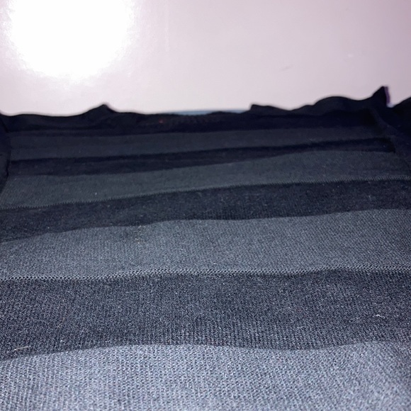 Black Crewneck - Picture 2 of 2